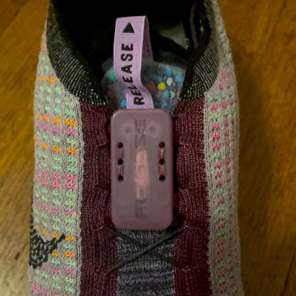 Nike flyease sneakers size 9 - Picture 4 of 5